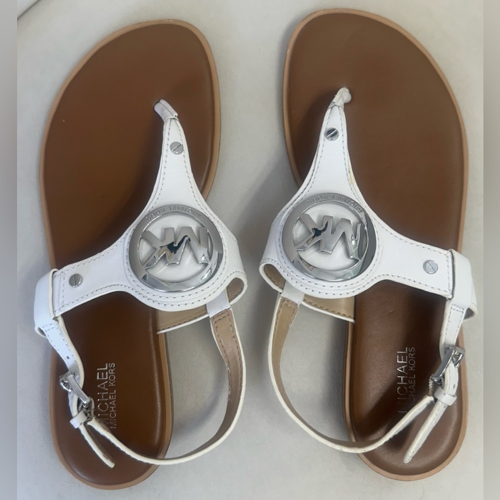 MICHAEL KORS Optic White Leather Charm Thong Sandals